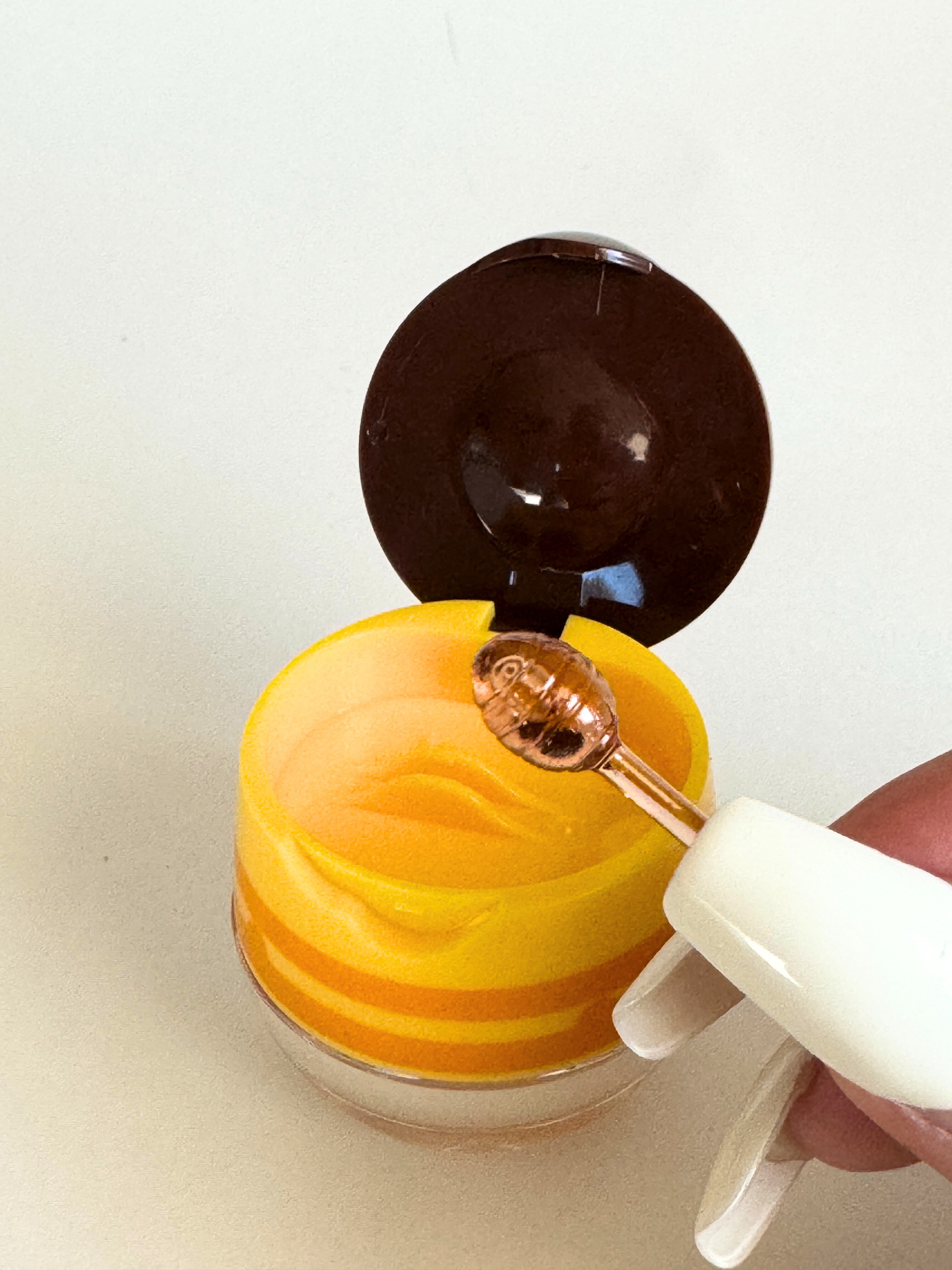 Lip Balm with Honey Comb Applicator